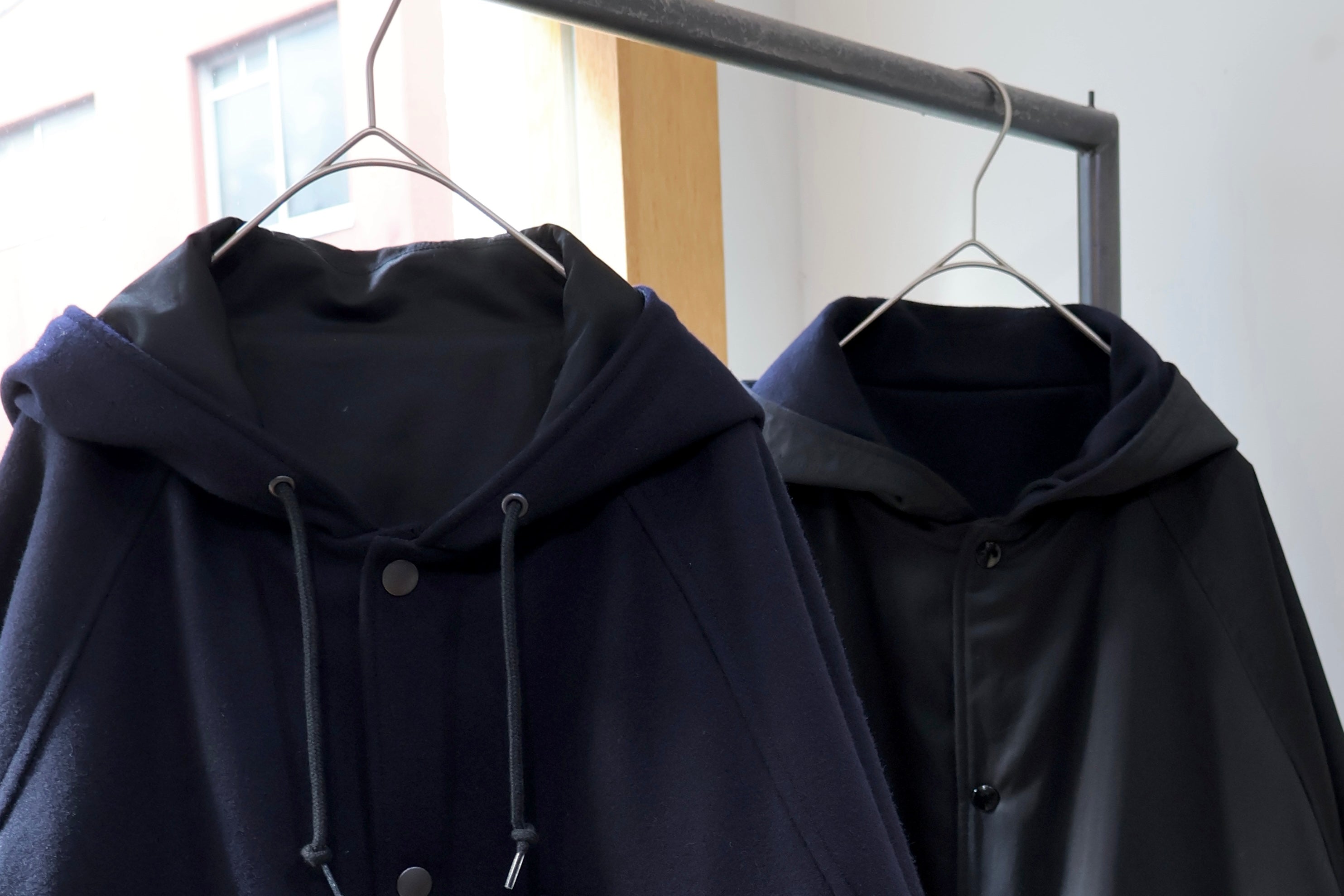 [ BLINK / REVERSIBLE BENCH COAT ] – In part