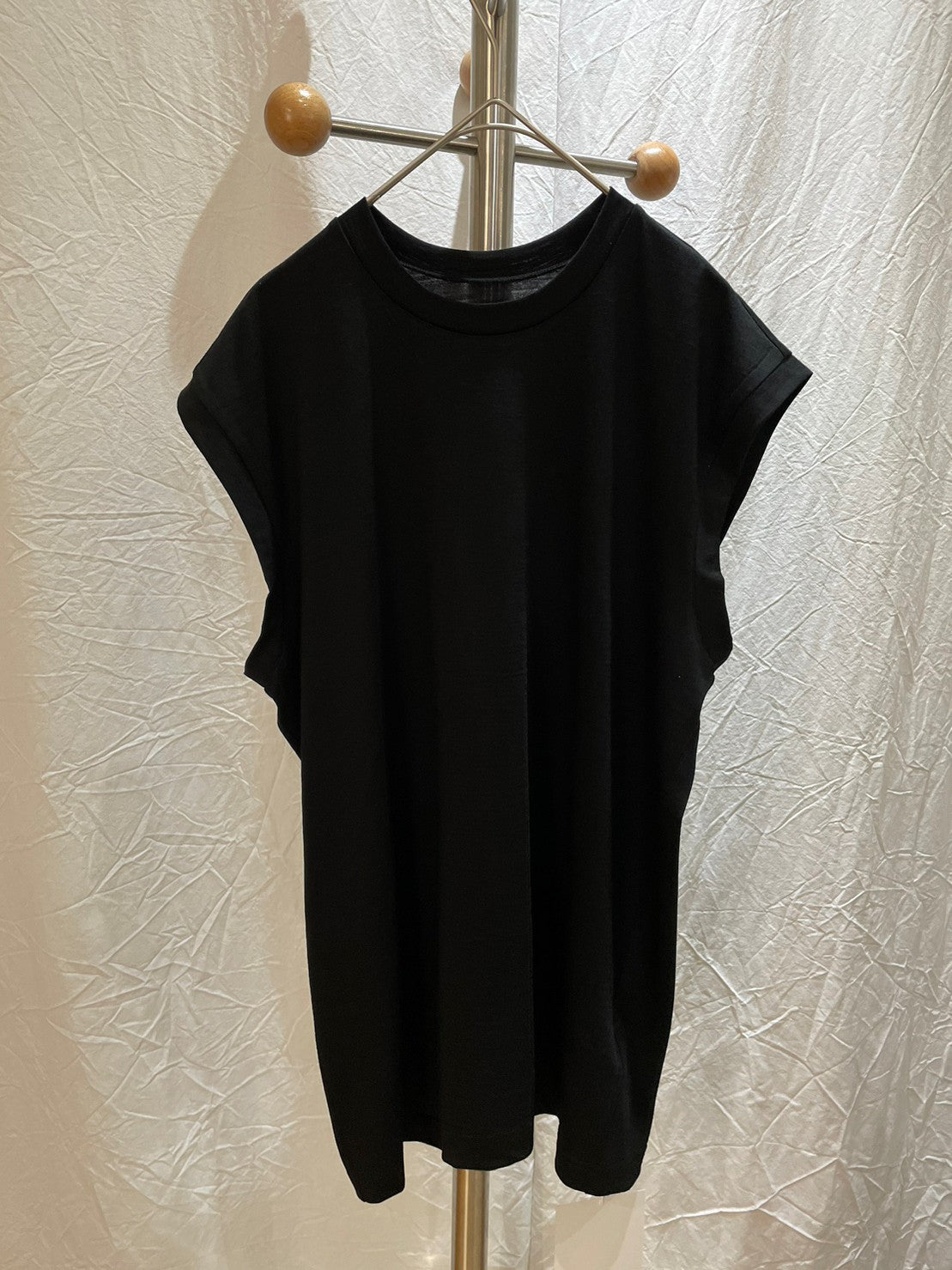 トップス un/unbient WASHABLE WOOL NO-SLEEVE H/N un /unbient] WASHABLE WOOL NO-SLEEVE TEE – In part