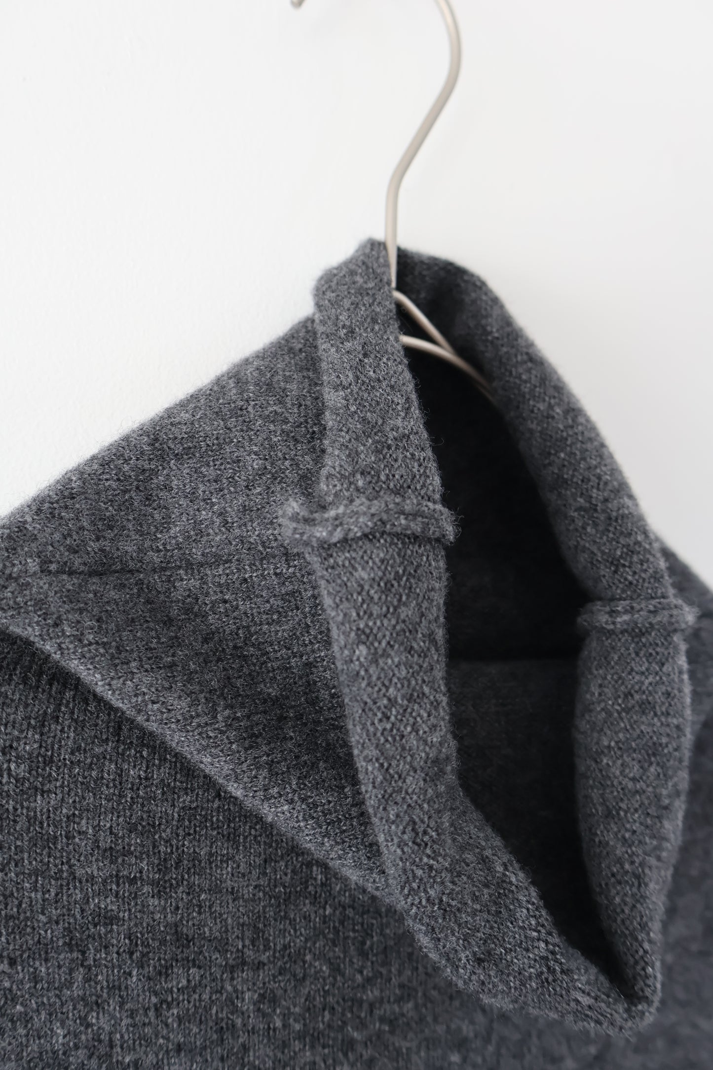 ［YOKO SAKAMOTO] HIGH NECK KNIT