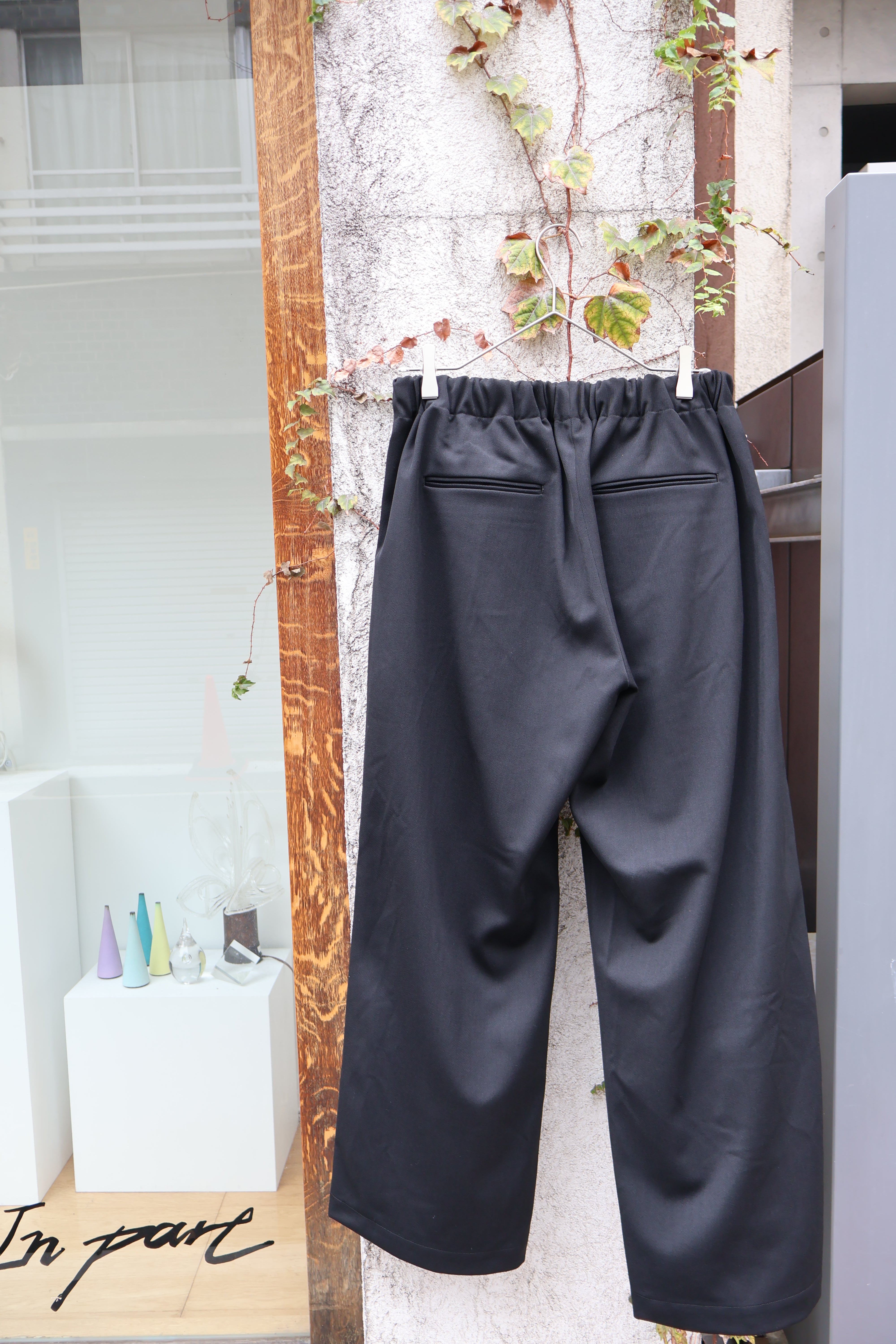 un/unbient アン 23AW 日本製 EASY TROUSERS BOOTS Super140s ウールフランネル イージートラウザーズ UNPT64 2 FADE BLUE アンビエント パンツ ボトムス【新古品】【中古】【un/unbient】 an - un/unbient アン 23AW 日本製 EASY TROUSERS BOOTS Super140s