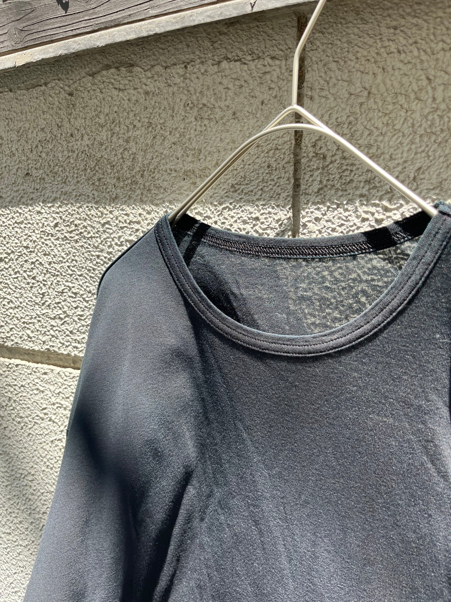 ［un /unbient] INDIGO-DYE S/S TEE