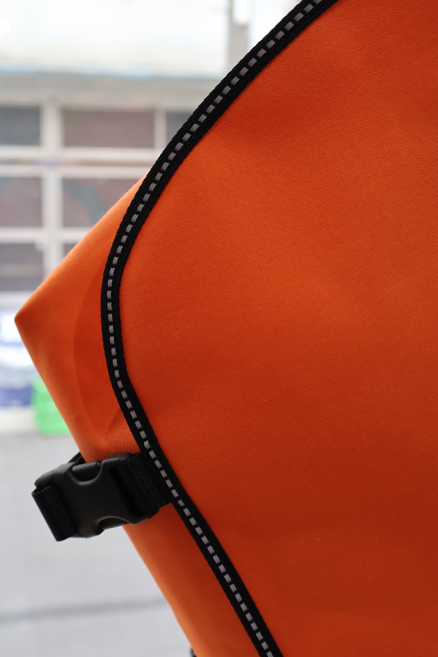 [ BLINK ] CANVAS MESSENGER BAG