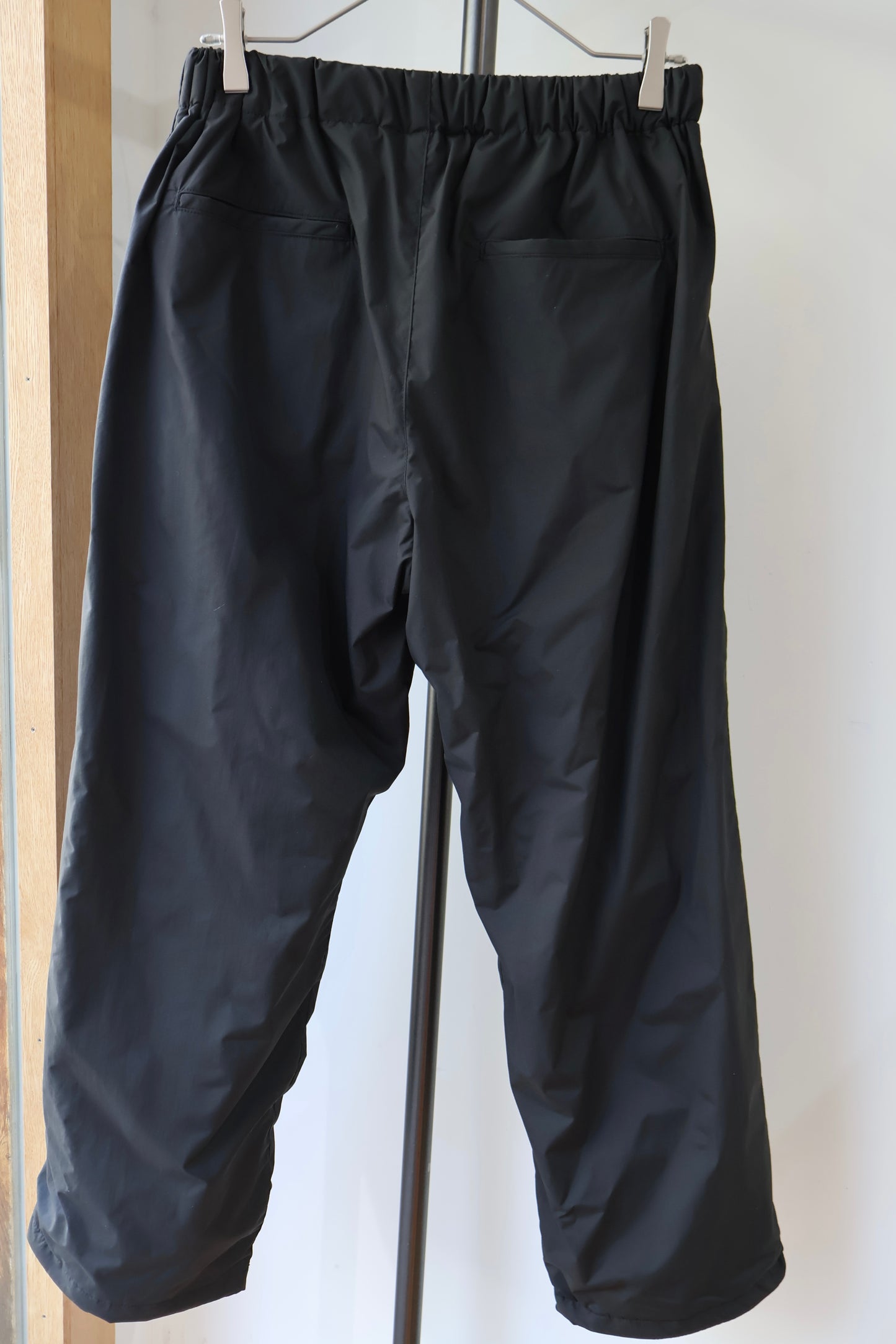 [ BLINK ] LINED NYLON TROUSERS