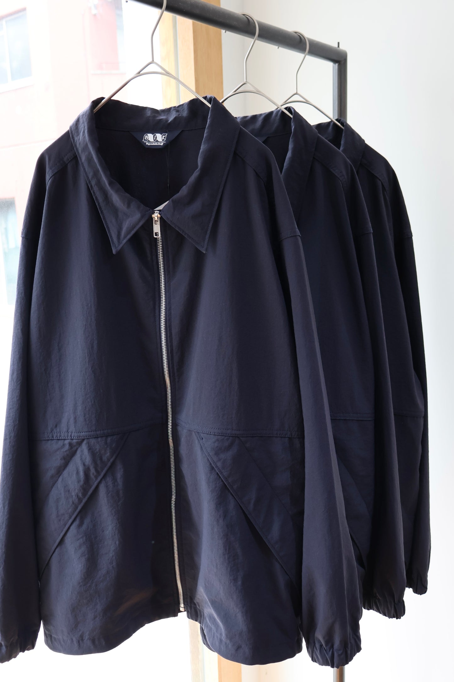 [ BLINK ] W-NEEDLE ZIP BLOUSON