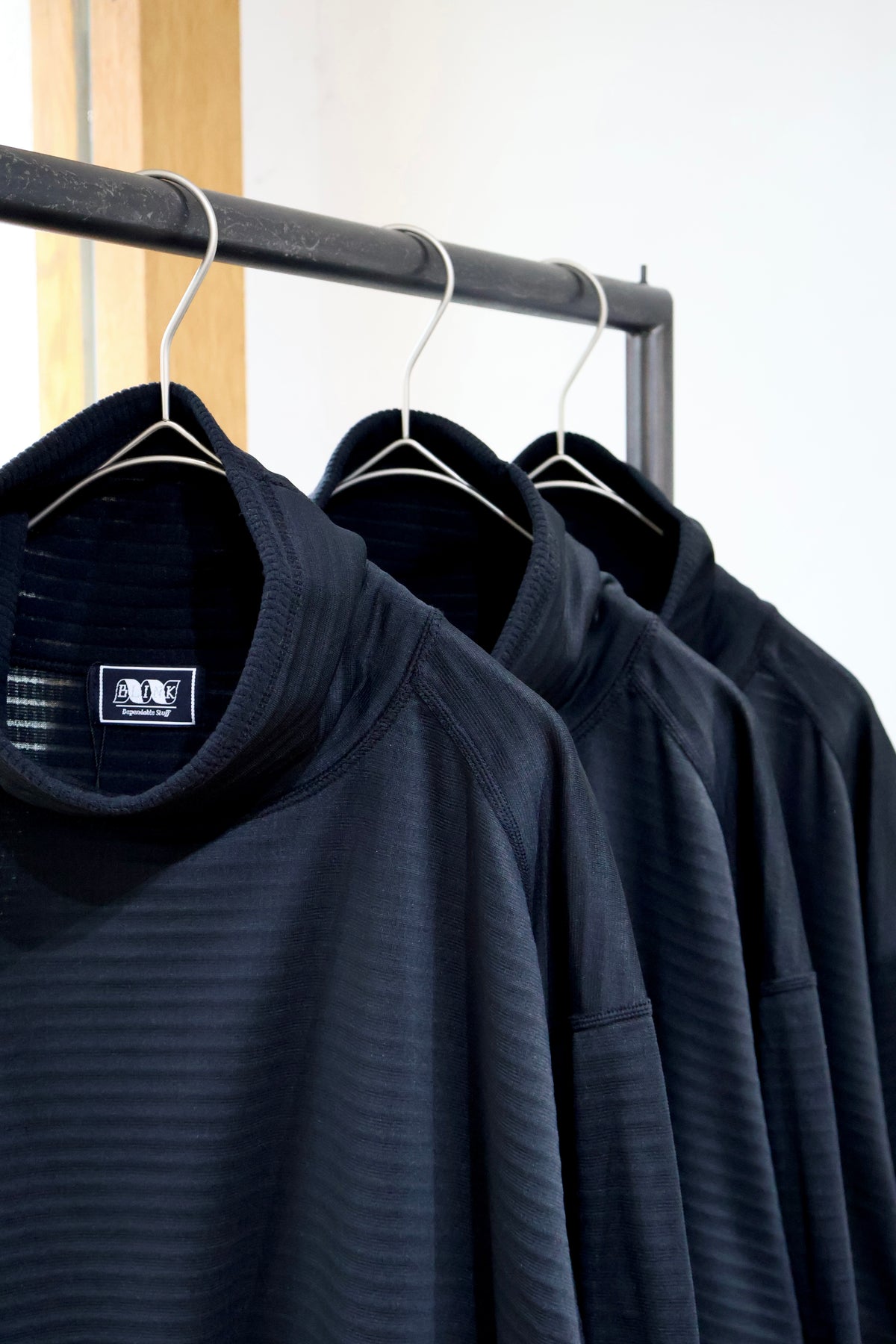 [ BLINK ] POWER GRID HIGH-MOC L/S TEE
