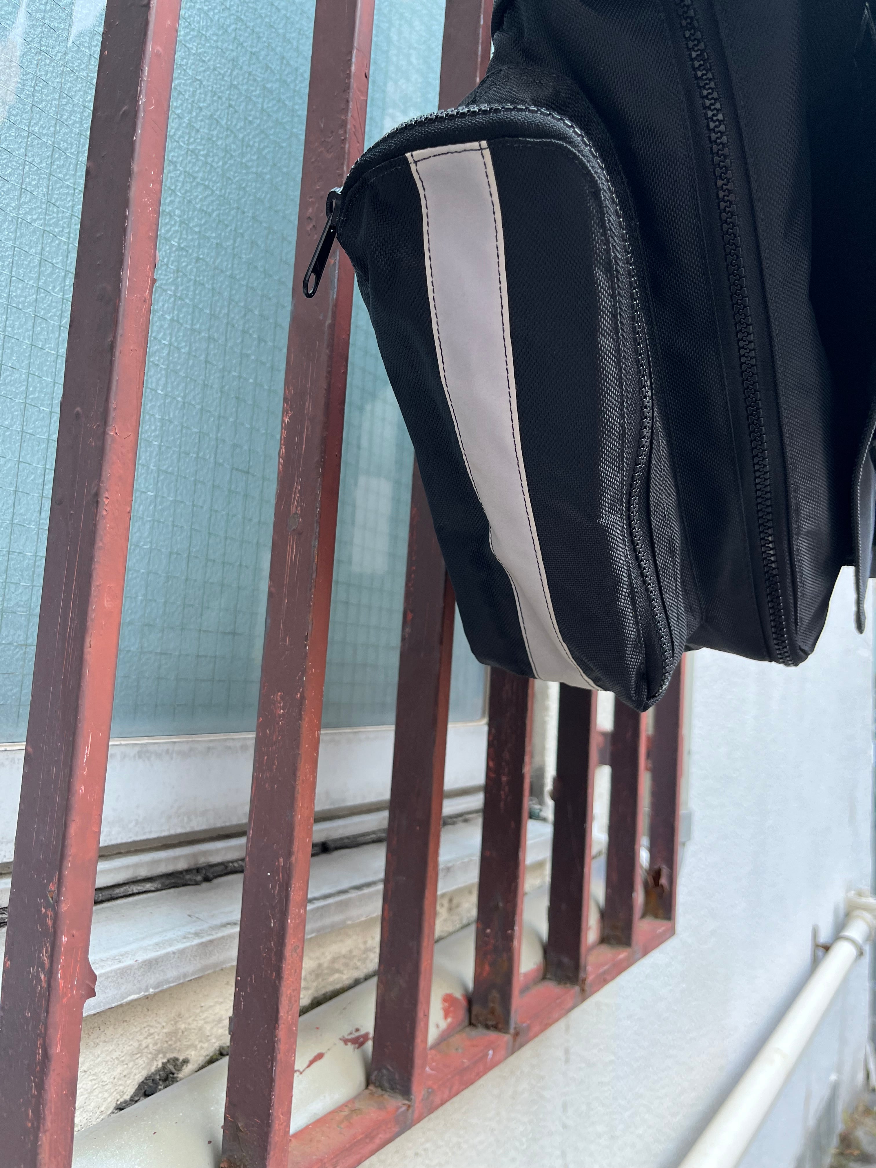 DEAD STOCK ] 90's YAK PAK / MESSENGER BAG X-LARGE – In part