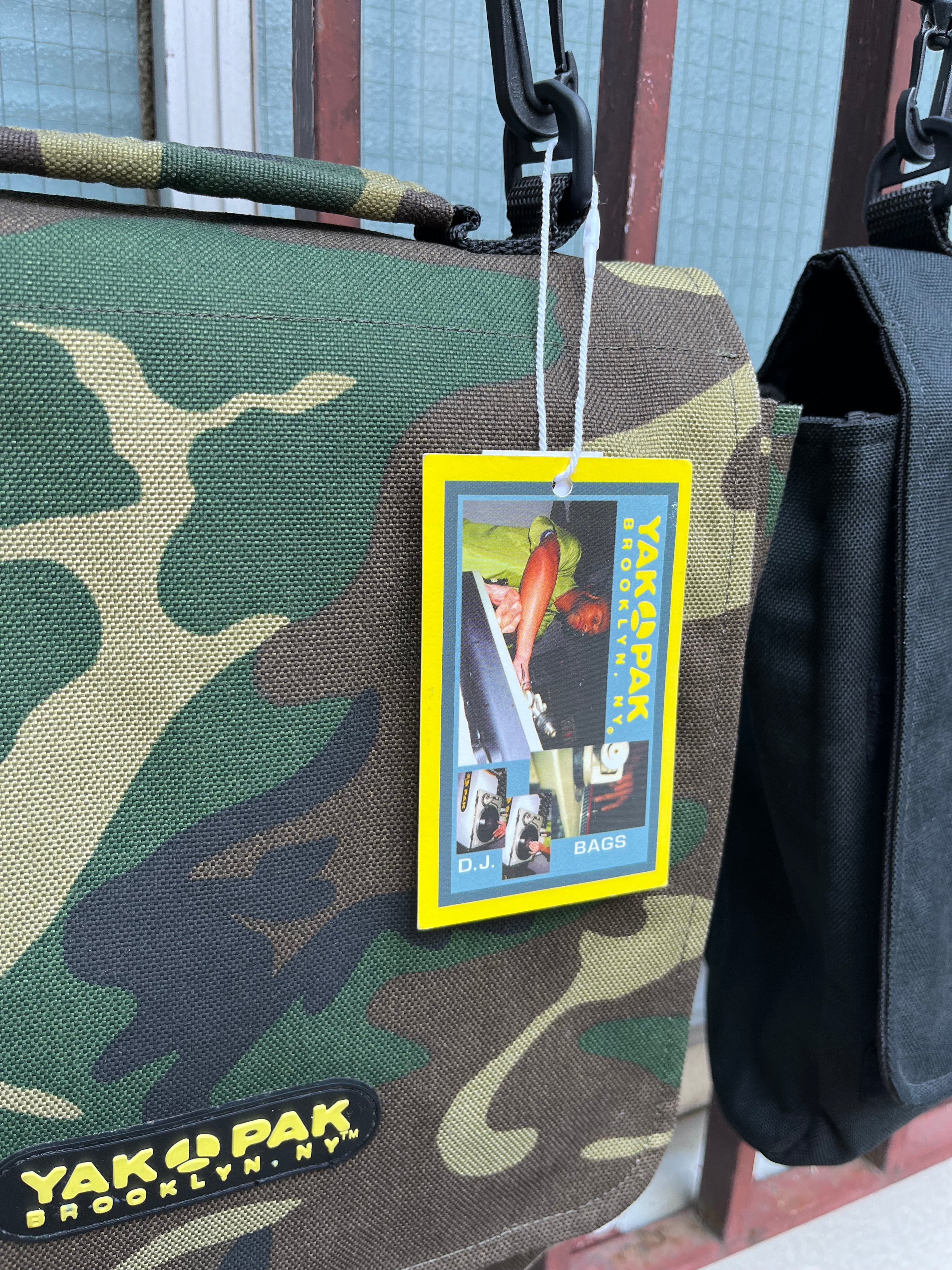 DEAD STOCK ] 90's YAK PAK / D.J BAGS SMALL – In part